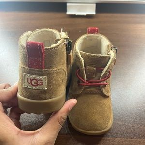Size 4-5 baby Ugg Boots